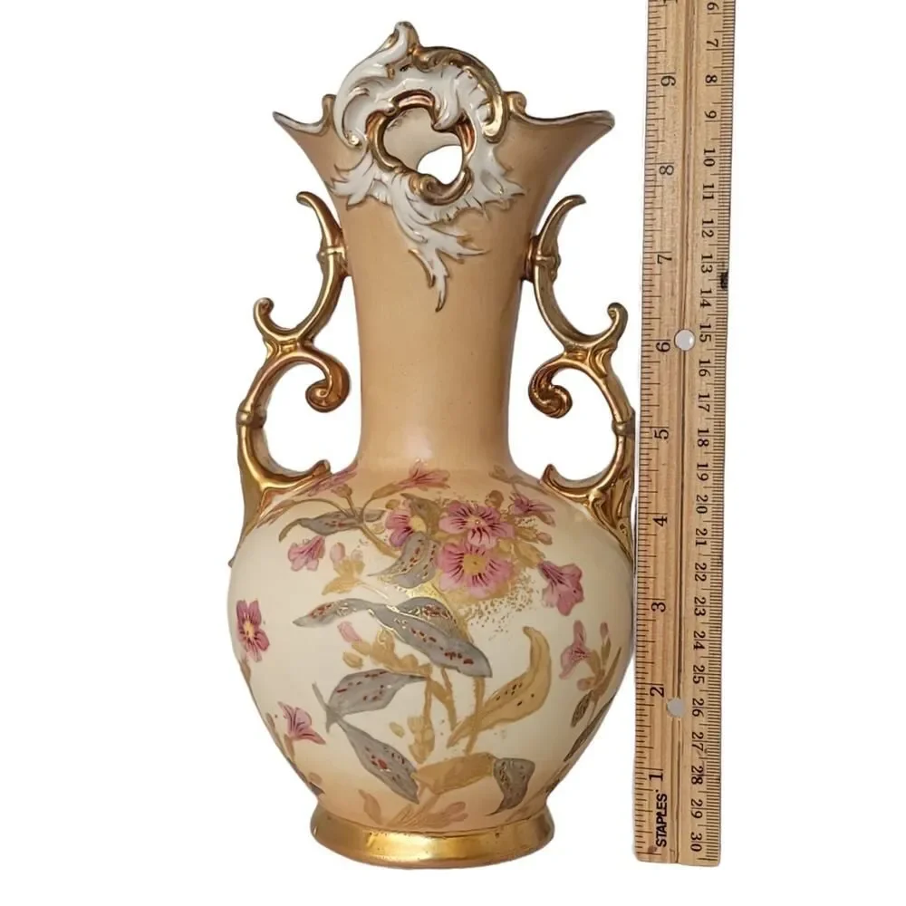 1800S ROBERT HANKE AUSTRIA HAND PAINTED VASE HEAVY‎ GOLD ACCENT 10